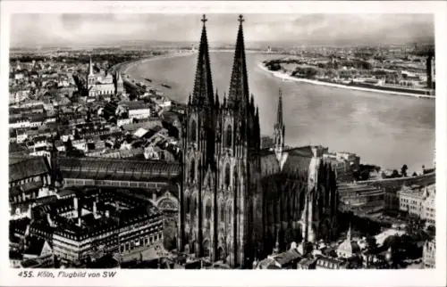 Ak Köln am Rhein, Luftaufnahme von  Rhein, Kölner Dom, Schiffe auf dem Rhein