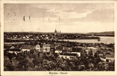 Ak Werder an der Havel, Ansicht von  Flusslandschaft, Häuser im Vordergrund