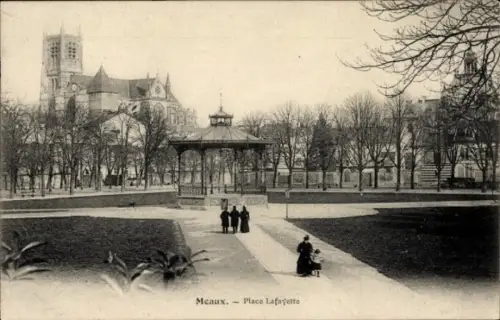 Ak Meaux Seine-et-Marne,  Place Lafayette, Park mit Pavillon, Bäume, Menschen