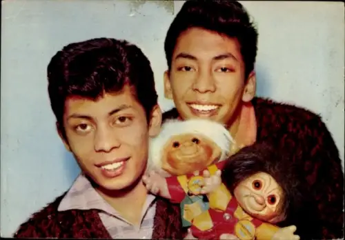 Ak Band Blue Diamonds, Portrait