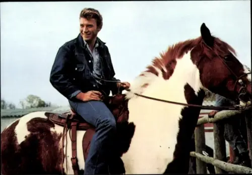 Ak Schauspieler und Sänger Johnny Hallyday, Portrait, Pferd