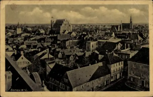 Ak Żary Sorau Niederlausitz Ostbrandenburg, Stadtansicht von   Gebäude, Wolken, keine Personen