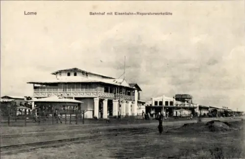 Ak Lome Togo, Bahnhof, Eisenbahn-Reparaturwerkstätte
