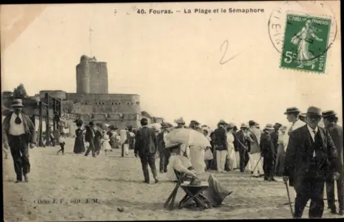 CPA Fouras Charente Maritime, La Plage et le Semaphore