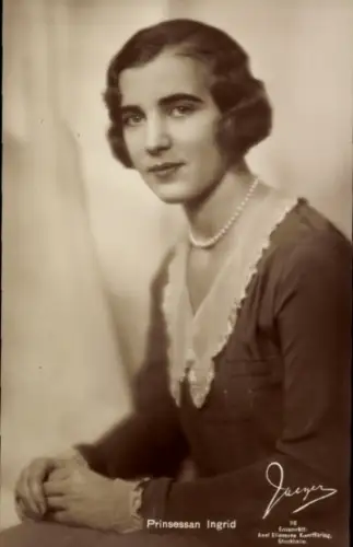 Ak Prinzessin Ingrid von Schweden mit Perlenkette