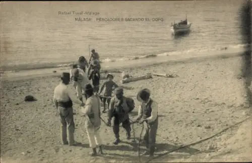 Ak Málaga, Andalucía, España, Pescadores sacando el Copo