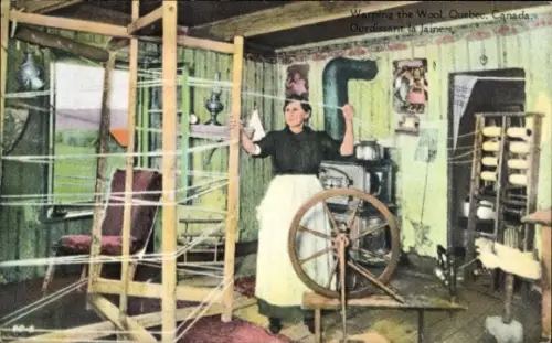 PC Quebec, Canada, Warping the Wool