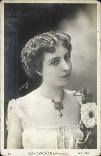Ak Schauspielerin Mylo d'Arcylle, Portrait