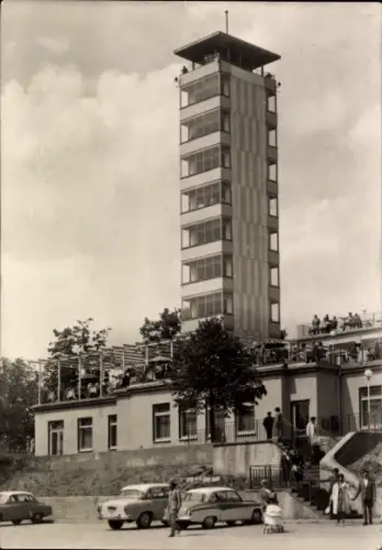 Ak Berlin Köpenick, Müggelturm mit Gaststätte, Autos