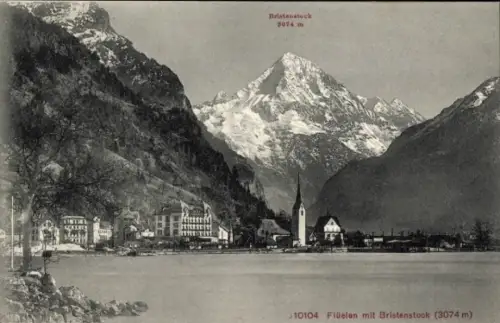 Ak Flüelen Kanton Uri Schweiz, Bristenstock, 3074 m, Berglandschaft, See, Kirche