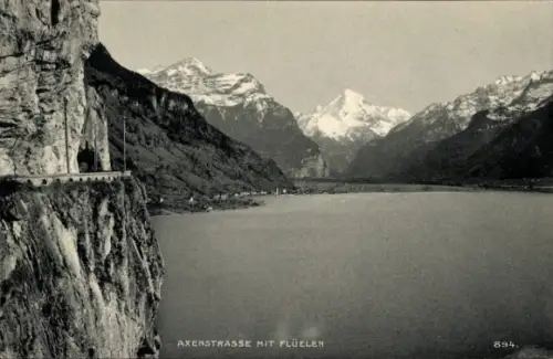 Ak Flüelen Kanton Uri Schweiz, Axenstraße,  Berge, See, Schwarz-Weiß-Fotografie
