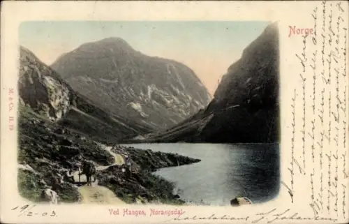 Ak Odda Norwegen, Berglandschaft, See, Pfad, grünes Gebirge, Pferdewagen, Norwegen