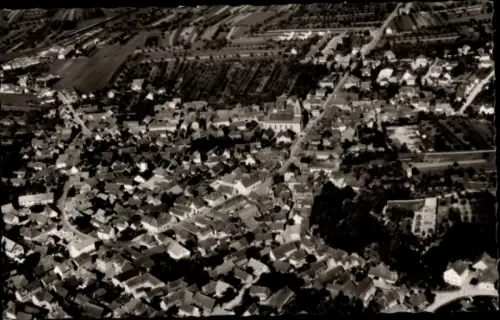 Ak Renchen am Schwarzwald, Luftaufnahme von  Schwarzwald, viele Dächer, Straßen, Bäume
