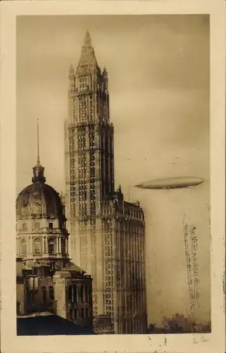 Ak New York City USA, Zeppelin, Wolkenkratzer