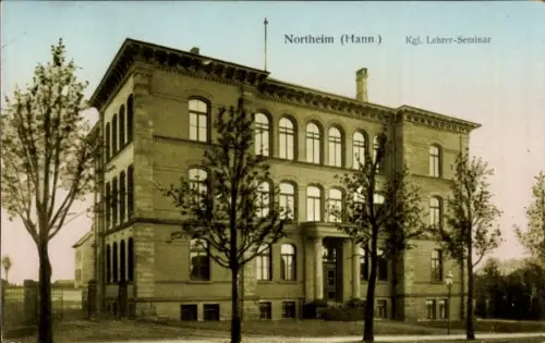 Ak Northeim in Niedersachsen,  Kgl. Lehrer-Seminar, Bäume,  