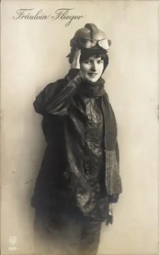 Ak Fräulein Flieger, Frau in Uniform