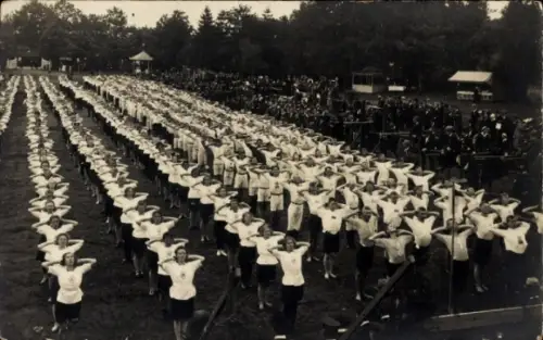 Foto Ak Turner, Turnübungen, Fest, Veranstaltung