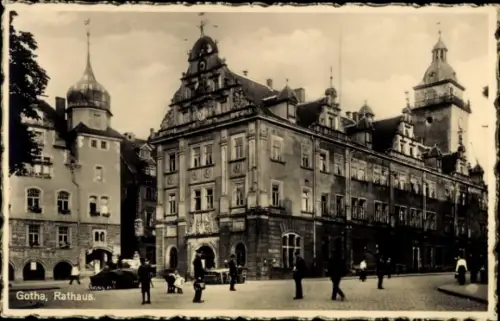 Ak Gotha in Thüringen,  Rathaus,  Architektur, Menschen auf der Straße