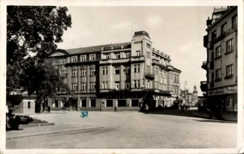 Ak Pardubice, Blick zum Hotel Veselka