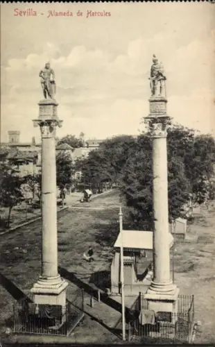 Ak Sevilla Andalusien, Alameda de Hercules, zwei Säulen mit Statuen, Parklandschaft