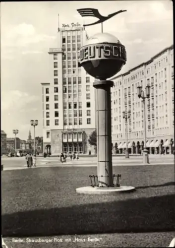 Ak Berlin Friedrichshain, Strausberger Platz, Haus Berlin