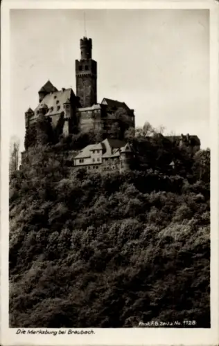 Ak Braubach am Rhein, Die Marksburg,  Burg auf einem Hügel, Schwarz-Weiß-Foto