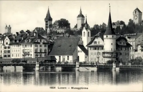 Ak Lucerne Luzern Stadt Schweiz,  Museggtürme, Stadtansicht, Wasser, Berge