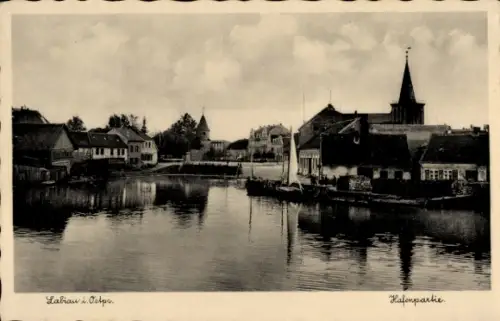 Ak Polessk Labiau Ostpreußen,  Hafenpartie, Wasser, Boote, Häuser, Kirche