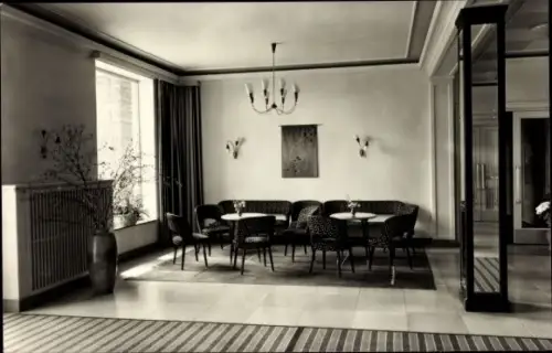 Ak Bad Brambach Vogtland, Radiumbad, Julius-Fucik-Heim, Vestibül