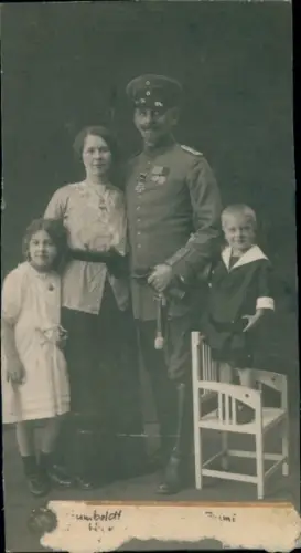 Kabinett Foto Deutscher Soldat in Uniform, Porträt mit Familie