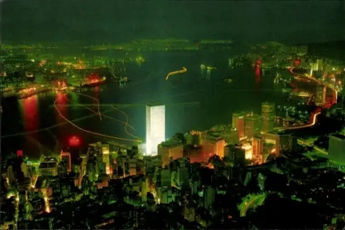 Ak Hong Kong China, Hong Kong Nachtansicht vom Peak, beleuchtete Skyline, Hafen, Nachtaufnahme