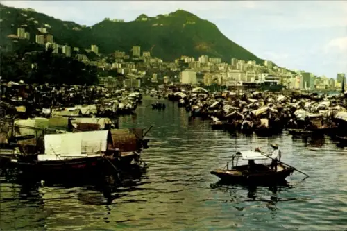 Ak Hongkong China, Blick auf Boote, Wasser, Stadtansicht, Causeway Bay, Hongkong