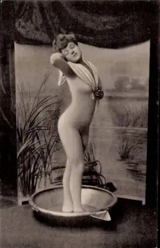 Ak Nackte Frau, Frauenakt, Erotik, Pose