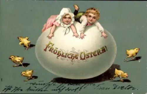 Ak Glückwunsch Ostern, Küken, Kinder auf einem Osterei