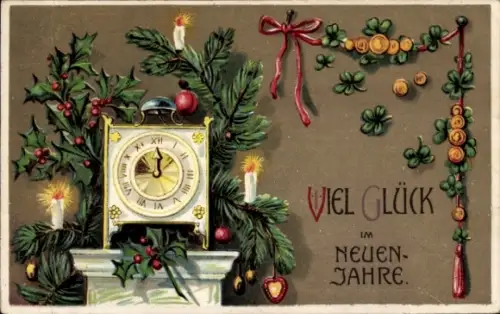 Ak Glückwunsch Neujahr, Uhr, Stechpalmenzweige, Kleeblätter