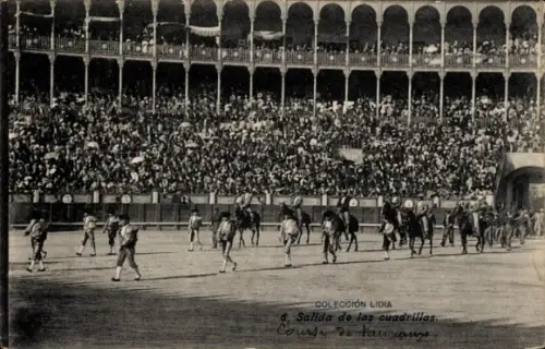 Ak Corrida de Toros, Salida de las cuadrillas