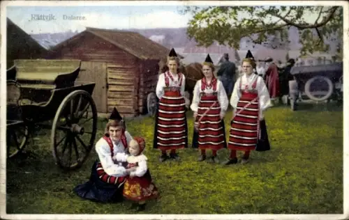 Ak Rättvik Schweden, Dalarne, Frauen in schwedischen Landestrachten