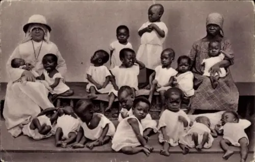 Ak Kamerun, Crèche des Soeurs du Saint Esprit à Yaoundé