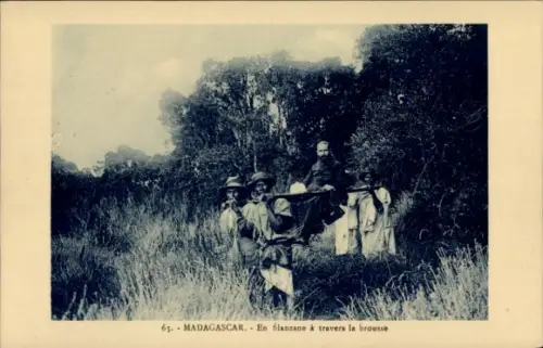 CPA Madagascar, En filanzane à travers la brousse