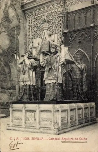 Ak Sevilla Andalusien, Sepulcro de Colón,  zwei Figuren in n Kostümen