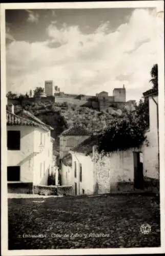 Ak Granada Andalusien Spanien, Calle de Zafra, Alhambra,  Gebäude, Kopfsteinpflasterstraße
