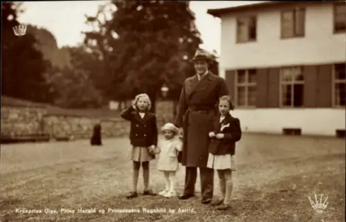 Ak Kronprinz Olav von Norwegen, Prinzessinnen Ragnhild, Astrid, Prinz Harald