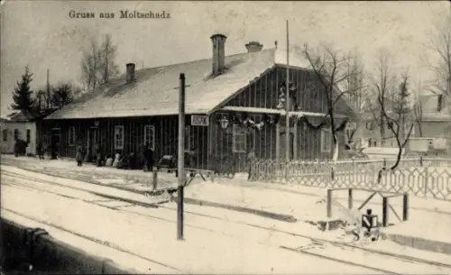 Ak Moltschadz Weißrussland, Bahnhof, Gleisseite, Winter
