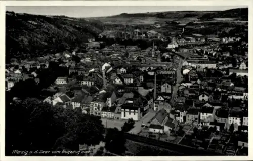 Ak Merzig an der Saar, Merzig a.d. Saar, Luftaufnahme, Stadtansicht, Schwarz-Weiß, 1938