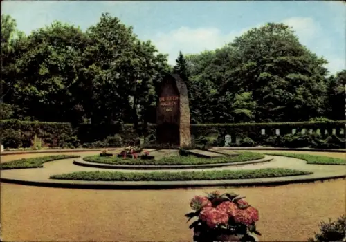 Ak Berlin Lichtenberg Friedrichsfelde, Gedenkstätte der Sozialisten