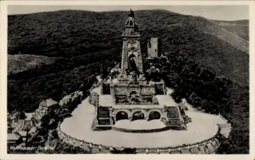 Ak Bad Frankenhausen am Kyffhäuser Thüringen, Kyffhäuser Denkmal, Berglandschaft, Schwarz-Weiß-Fo