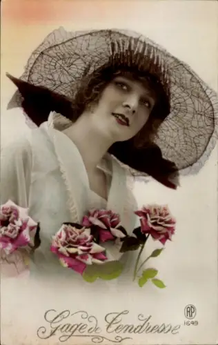 Ak Junge Frau mit Hut, Rosen, coloriert