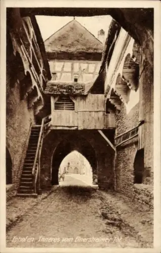 Ak Iphofen in Unterfranken,  Inneres vom Einersheimer Tor