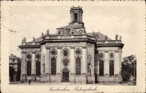 Ak Saarbrücken im Saarland,  Ludwigskirche,  Architektur, schwarz-weiß, 