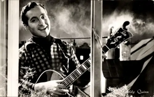Ak Sänger Freddy Quinn, Porträt, Gitarre